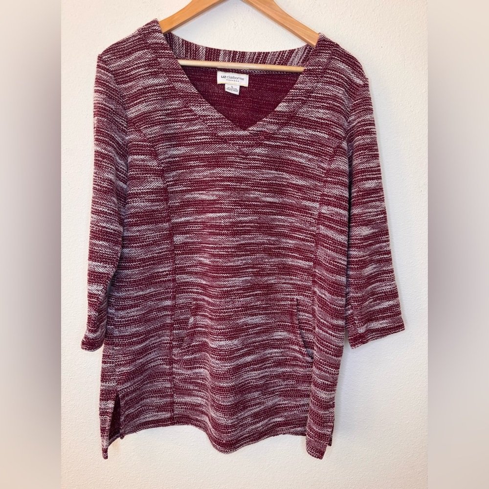 Liz Claiborne Burgundy and White Knit Top